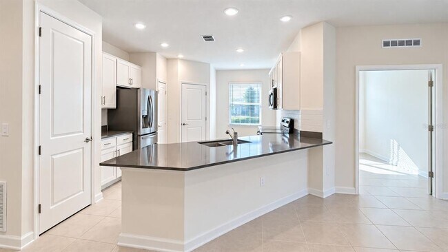 Building Photo - 5224 Dagenham Dr