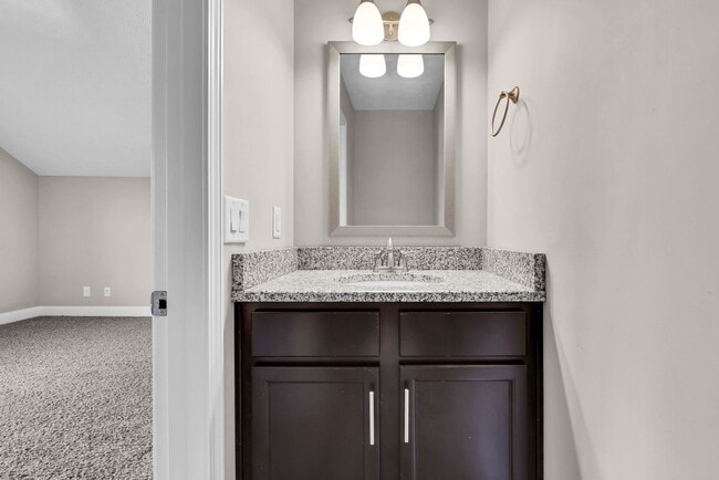 Building Photo - 987 Promenade Dr