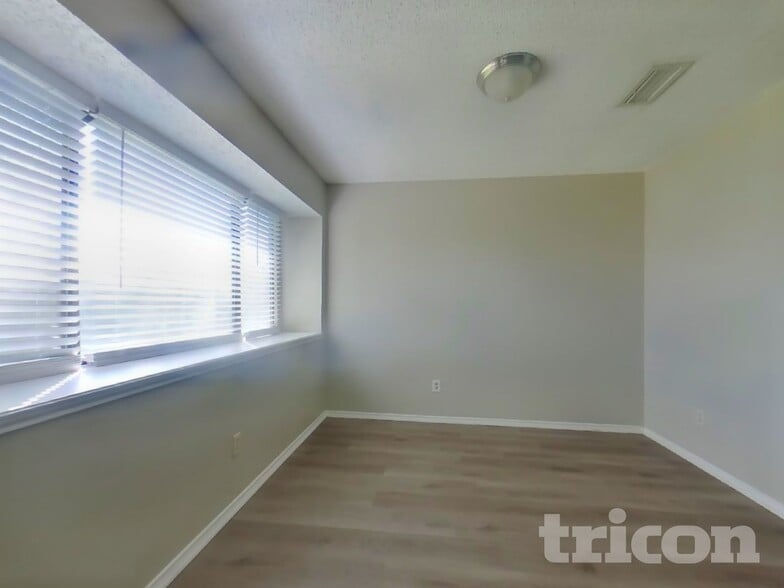 Building Photo - 2645 Danberry Ln