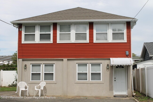 Primary Photo - 205 Central Ave