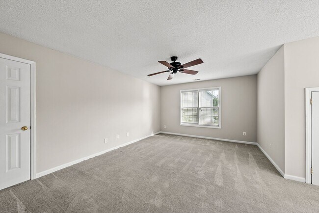 Building Photo - 3135 Lariat Ridge Dr