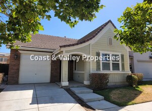 Building Photo - FOR RENT 3BD HOUSE IN GREENFIELD