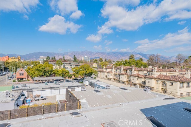 Building Photo - 482 S Arroyo Pkwy