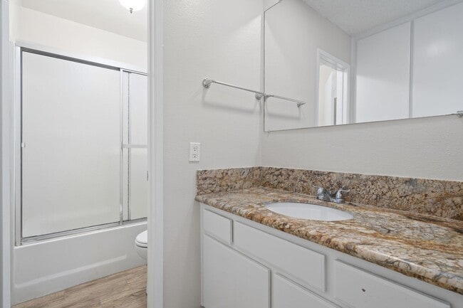 Building Photo - Fantastic 3-Bedroom Home in Prime Brea Loc...