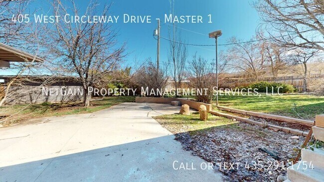 Building Photo - 405 Circleway Dr