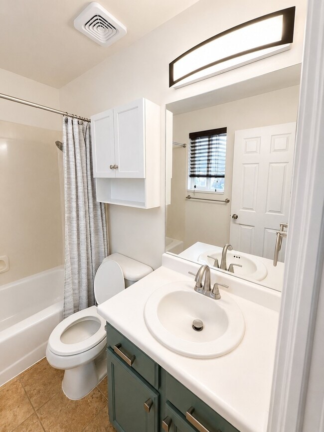 Building Photo - 15096 S Vernal Cove