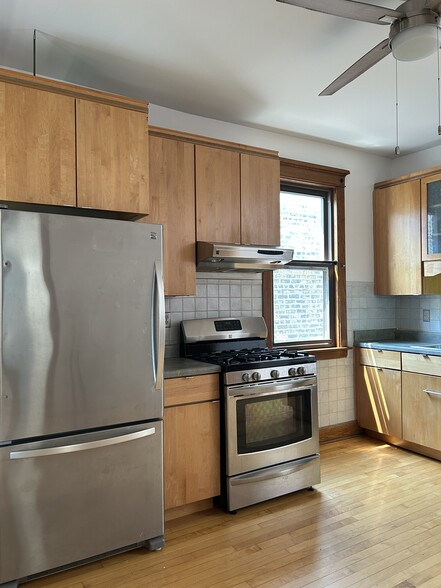 Building Photo - 2113 N Springfield Ave