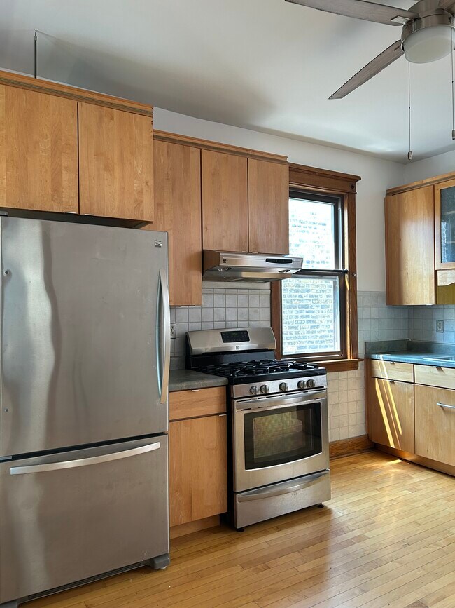 Building Photo - 2113 N Springfield Ave