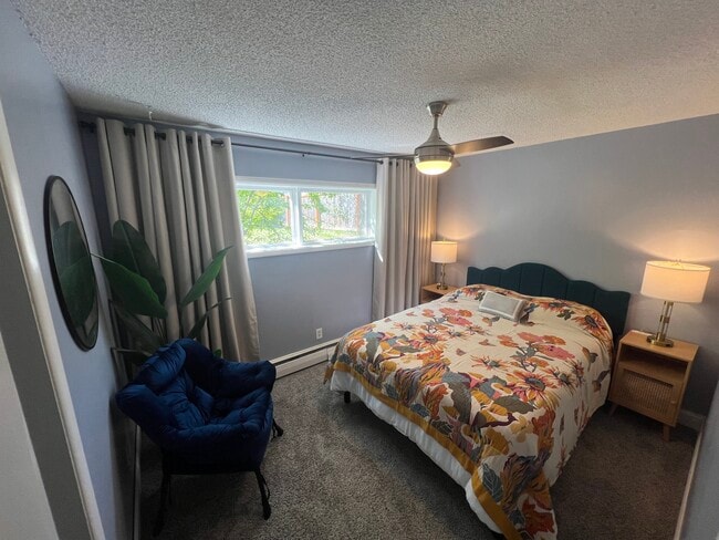 Building Photo - 2960 Dartmouth Dr
