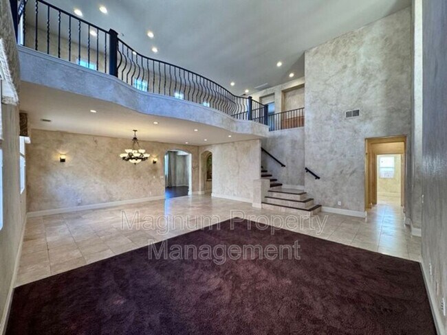 Building Photo - 45632 Corte Royal