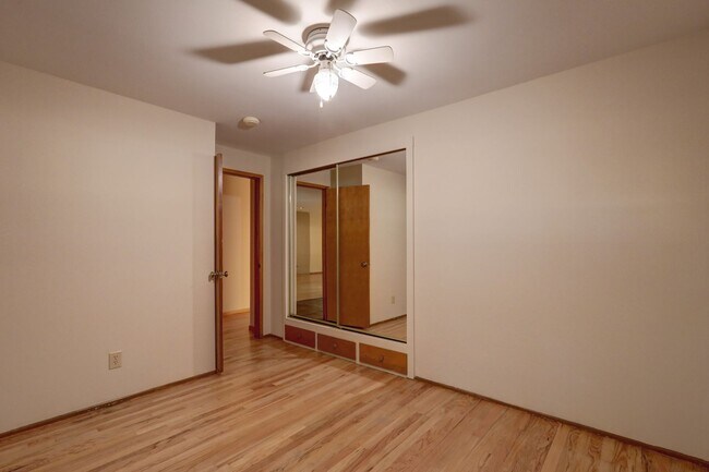 Building Photo - Beautifully Refinished 4BR 2BA Home on Lar...