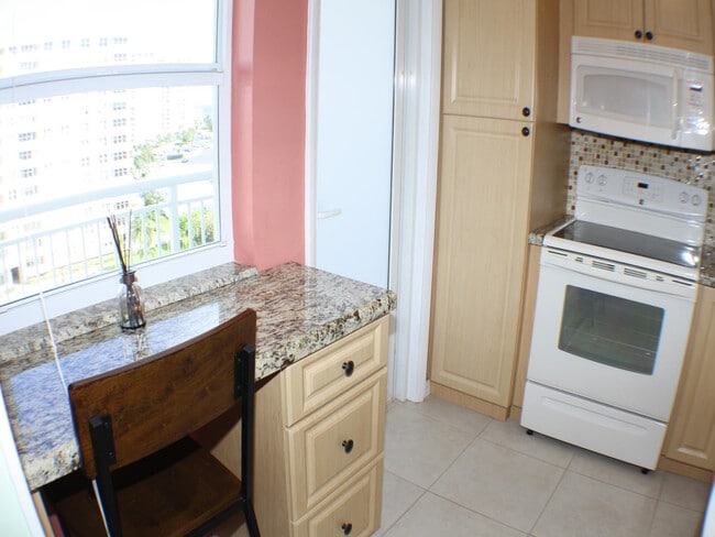 Building Photo - 201 N Ocean Blvd