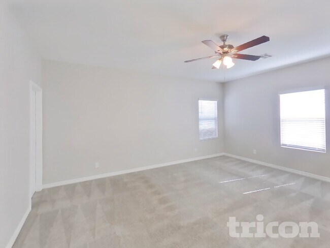 Building Photo - 6563 Smithville Ave