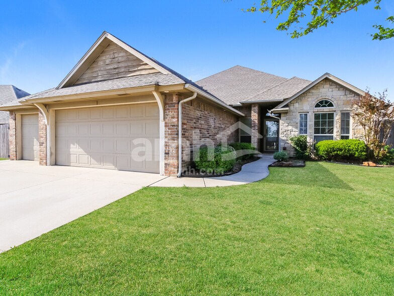 Building Photo - 809 Tea Rose Dr