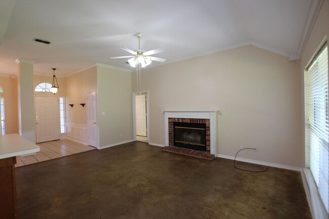 Building Photo - Almost Ready! 3 Bedroom 2 Bath in Whitehouse ISD!