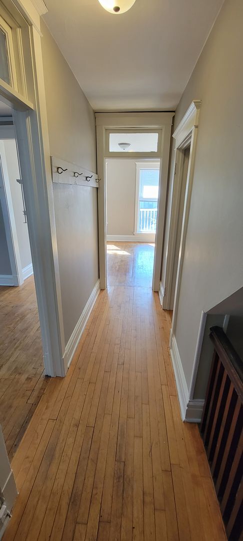 Building Photo - 2107-2107 E 5th St