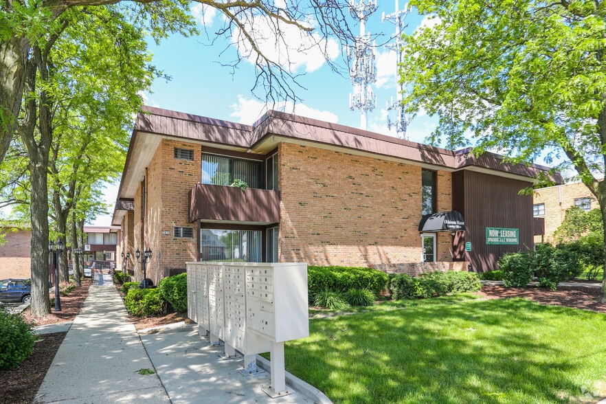 Primary Photo - Oklahoma Manor 58th
