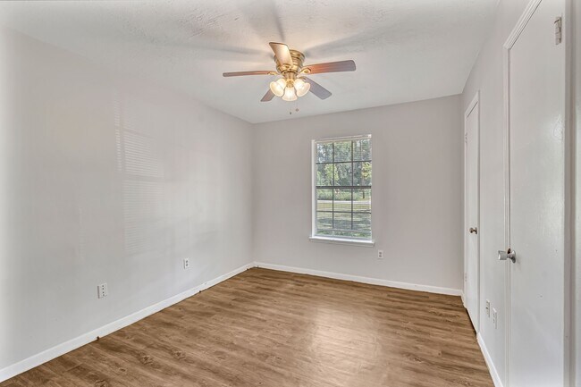 Building Photo - 3699 Piney Point Rd