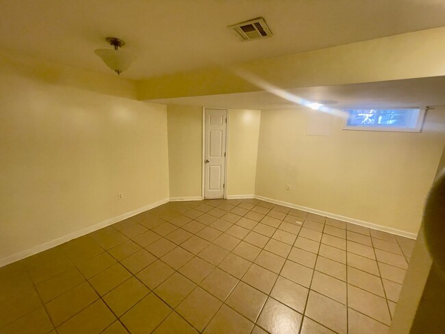 Building Photo - 1524 N 17th St