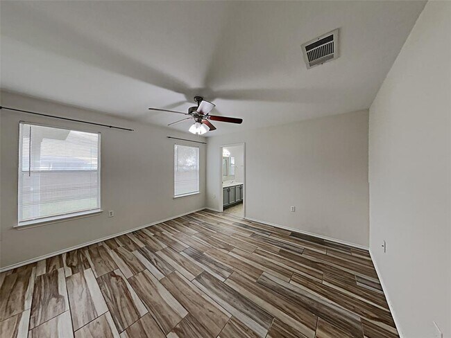 Building Photo - 12417 Sky Harbor Dr