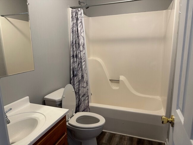 Building Photo - 27 Channing Loop