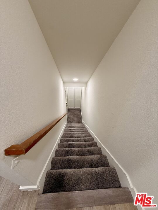 Building Photo - 10215 Variel Ave