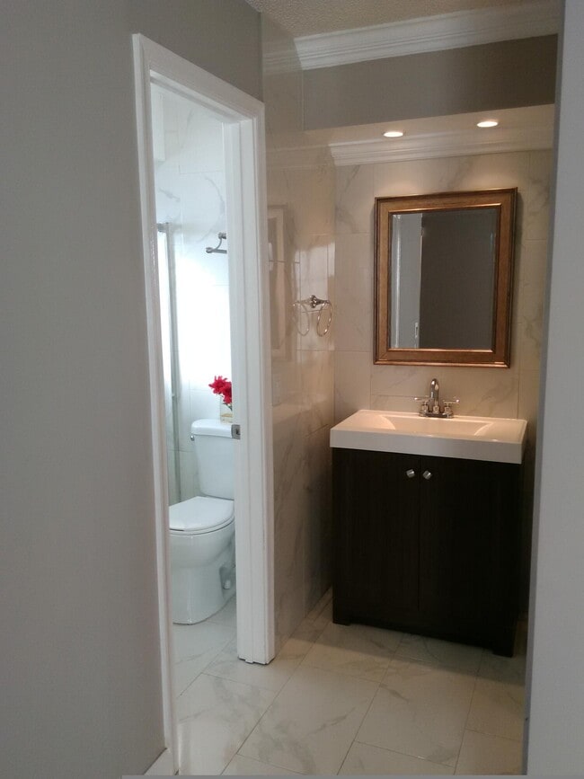 Building Photo - 2321 Ida Way