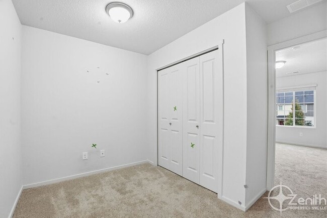 Building Photo - 11726 NE 23rd St