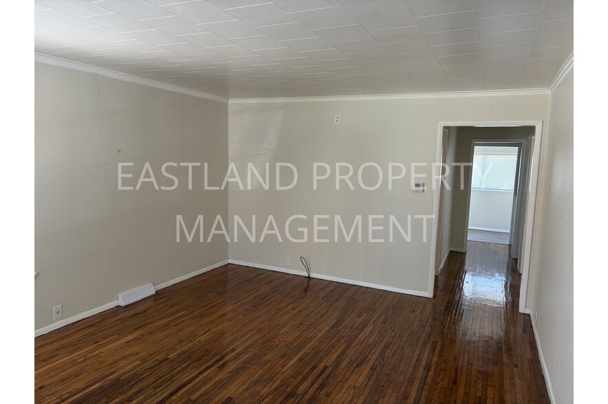 Building Photo - 1964 Burr St