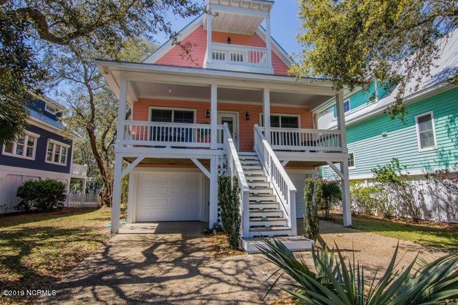 Primary Photo - 221 Seawatch Way