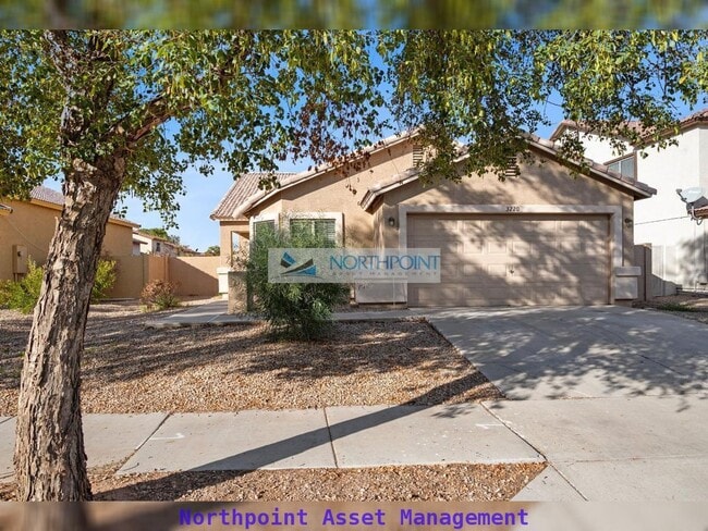 Building Photo - 4BR/2BA | Newly Renovated Single Family Home | 2-Car Covered Parking | Large Yard in Phoenix!