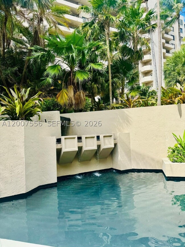 Building Photo - 276 Crandon Blvd
