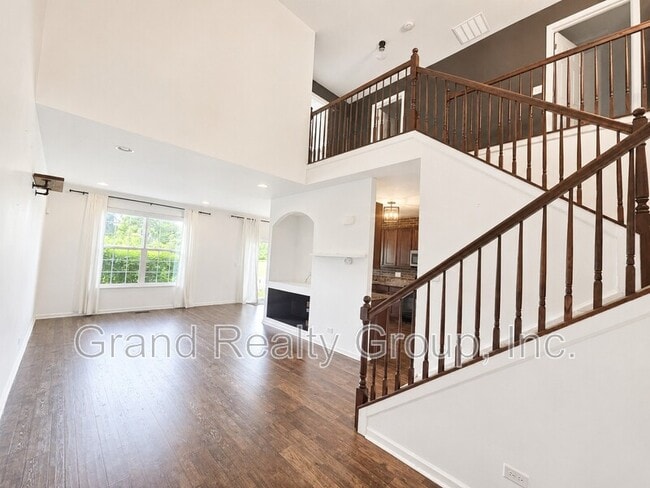 Building Photo - 376 S Jade Ln