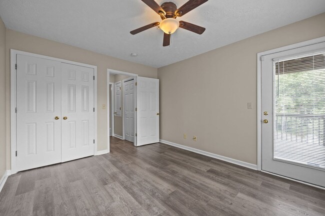 Building Photo - 962-6 Stewarts Creek Dr