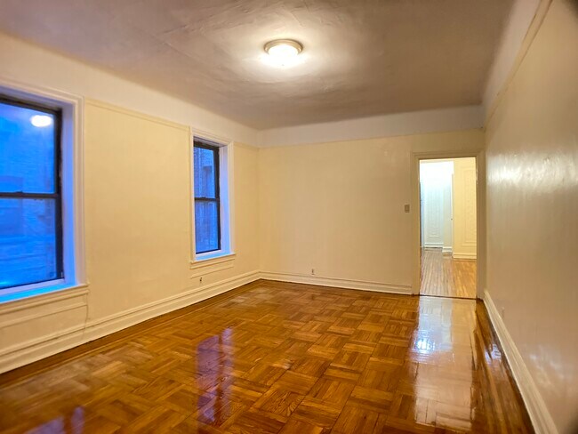 Primary Photo - 4530 Broadway