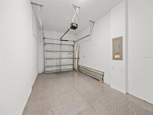 Building Photo - 5728 Haven Ter