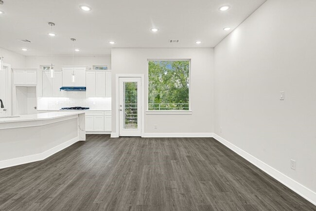 Building Photo - 4013 St Augustine St