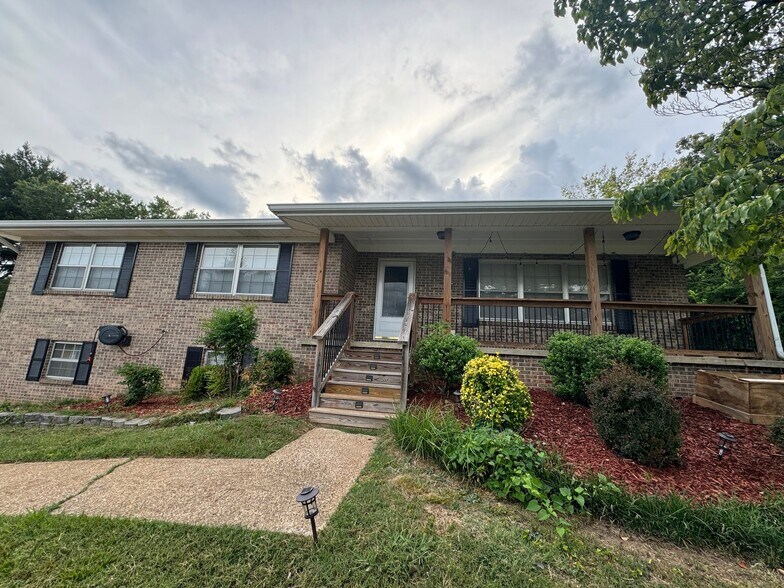 Building Photo - 2349 Marco Cir