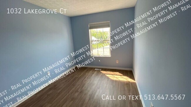 Building Photo - 1032 Lakegrove Ct