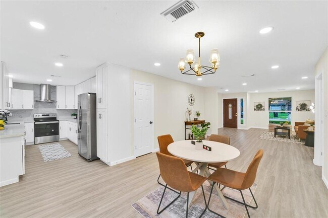 Building Photo - 9714 Blankenship Dr