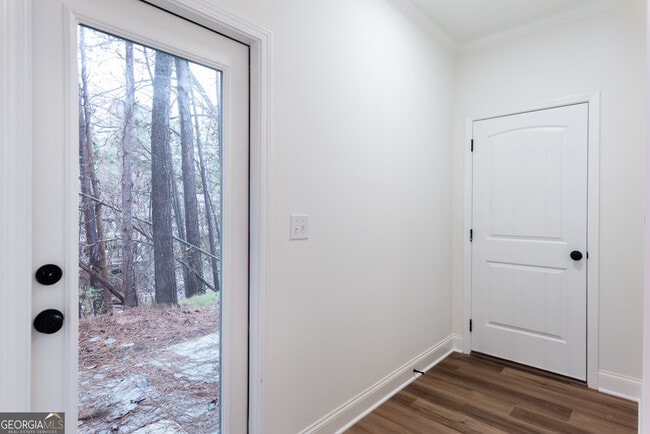 Building Photo - 3342 Landings S Dr SW