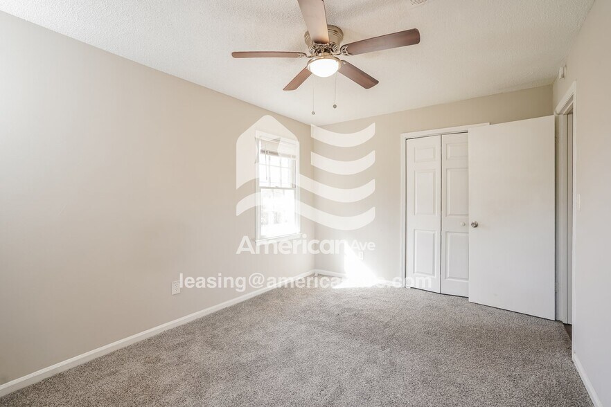 Building Photo - 210 Scarborough Rd