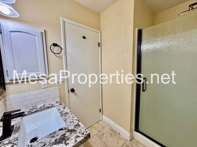 Building Photo - 12820 Santa Anita Trail