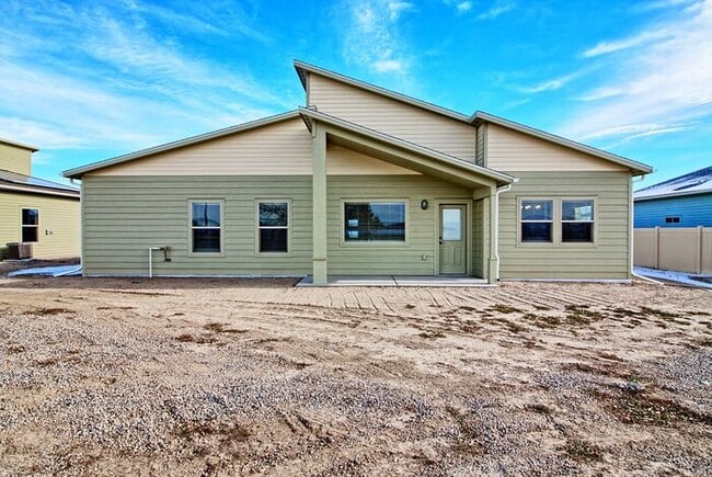 Building Photo - Beautiful Brand-New 3 Bedroom Home Near the Colorado River & Trail System