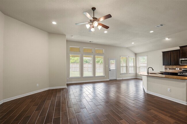 Building Photo - 2703 Barrington Branch Dr