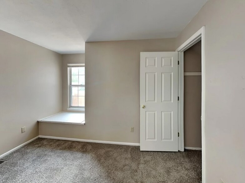 Building Photo - 17776 E Bethany Dr