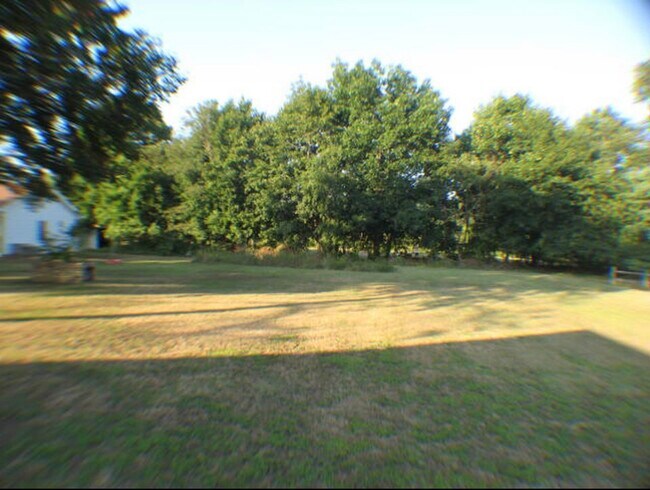 Building Photo - 515 N Eagleville Rd