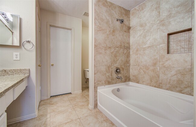 Building Photo - 98 S Vesper Bend Cir