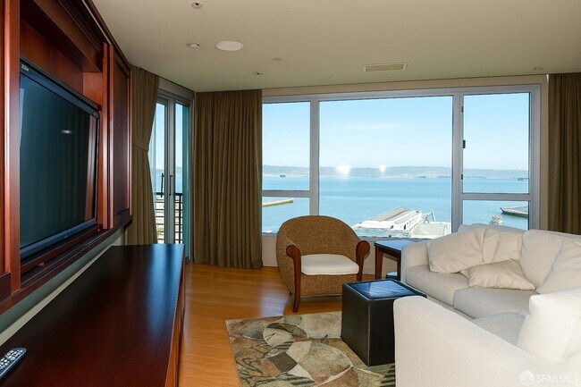 Primary Photo - 219 Brannan St