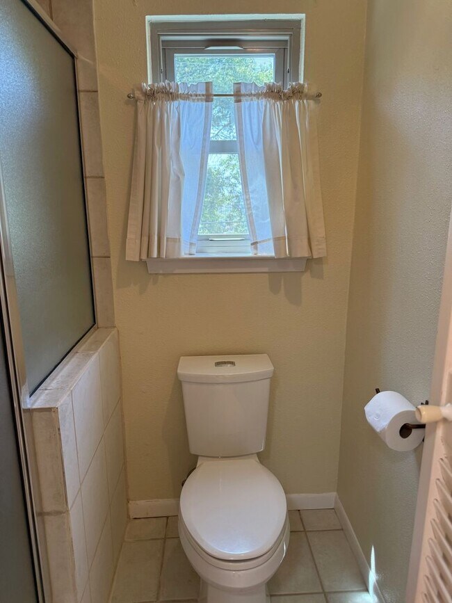 Building Photo - 9106 Rockcrest Cir